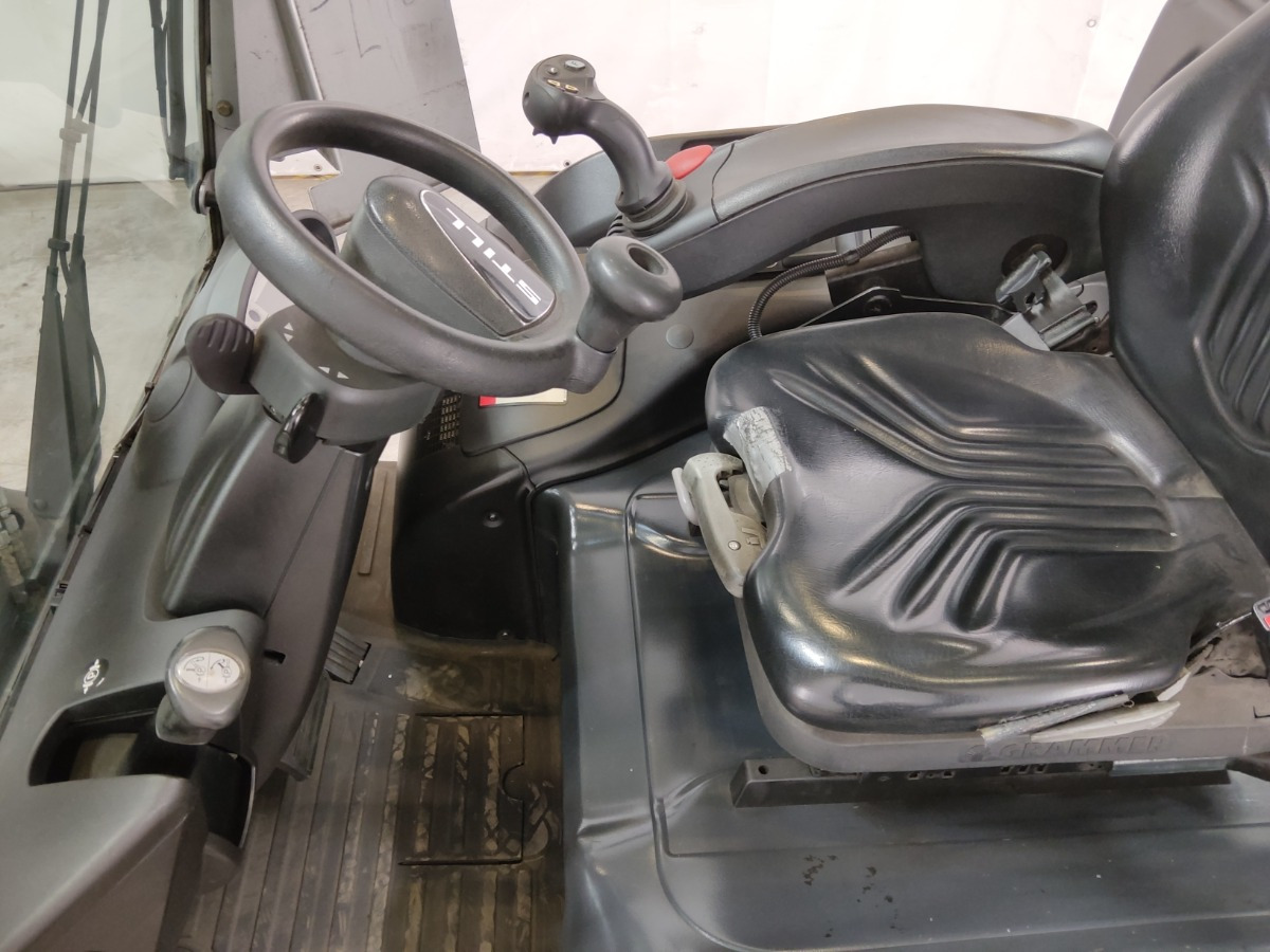 Still RX60-40 - Elektromos targonca: 3 kép. Still RX60-40 - Elektromos targonca: 3 kép.