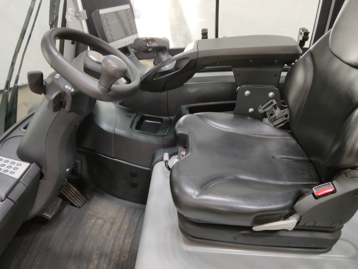 Still RX60-50 - Elektromos targonca: 3 kép. Still RX60-50 - Elektromos targonca: 3 kép.