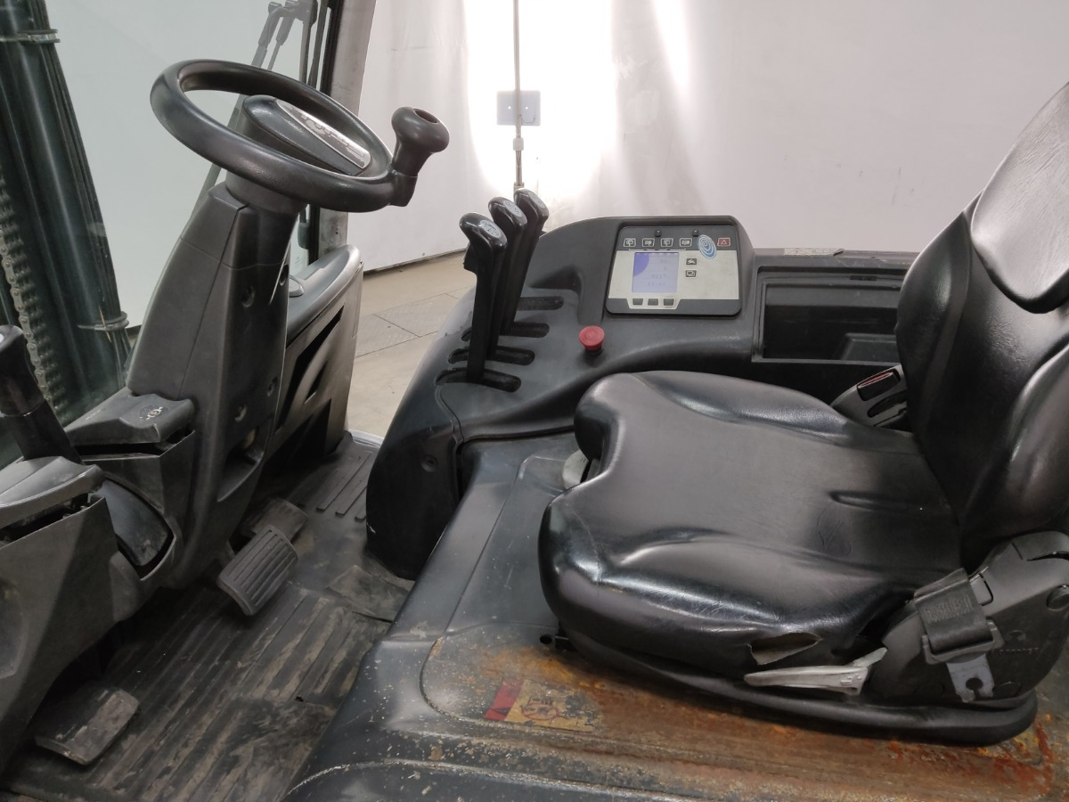 Still RX60-50 - Elektromos targonca: 3 kép. Still RX60-50 - Elektromos targonca: 3 kép.