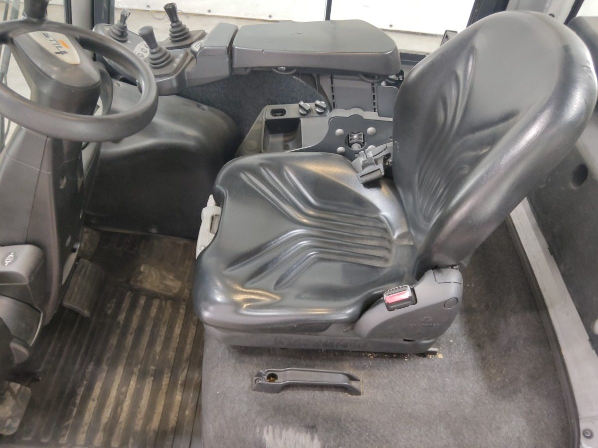 Still RX70-16 - Dízel targonca: 3 kép. Still RX70-16 - Dízel targonca: 3 kép.