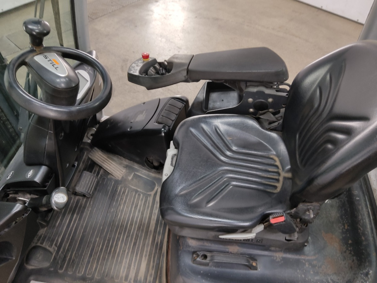 Still RX70-25 - Dízel targonca: 3 kép. Still RX70-25 - Dízel targonca: 3 kép.