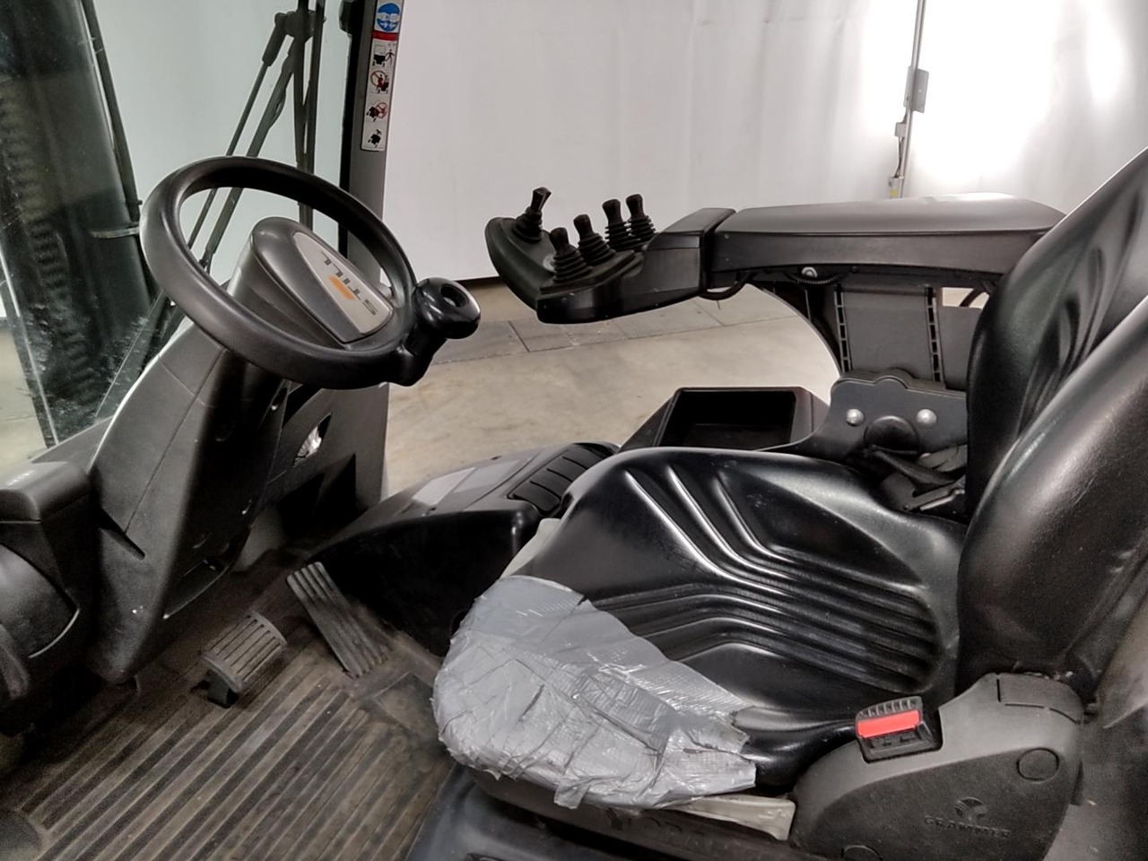 Still RX70-25 - Dízel targonca: 3 kép. Still RX70-25 - Dízel targonca: 3 kép.