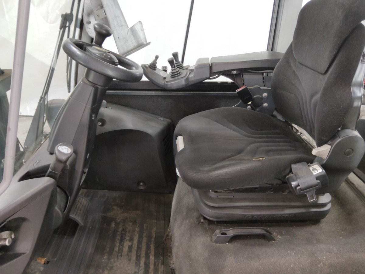 Still RX70-50/600 - Dízel targonca: 3 kép. Still RX70-50/600 - Dízel targonca: 3 kép.