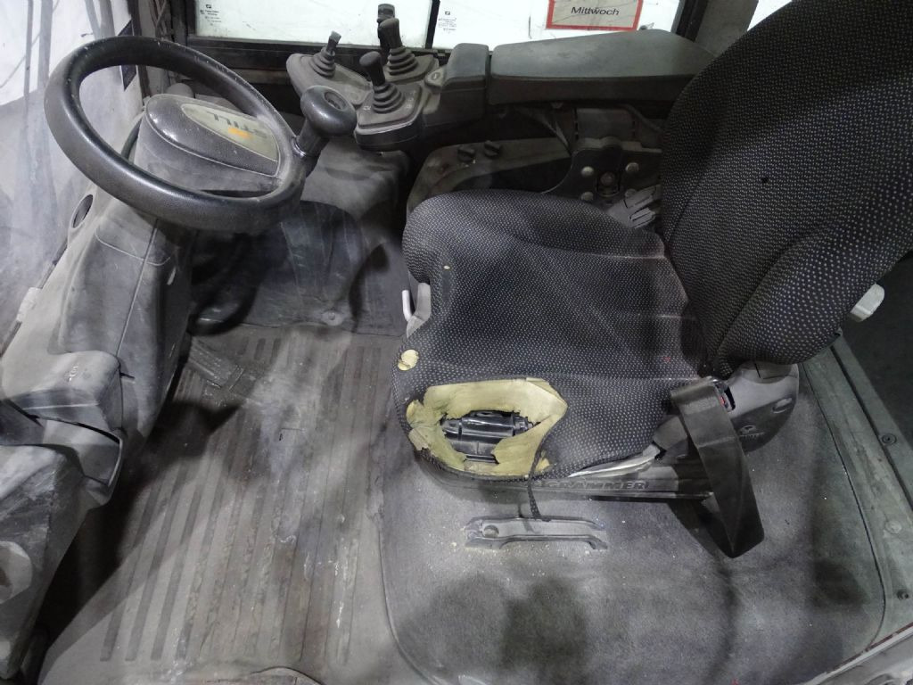 Still RX70-50/600 - Dízel targonca: 3 kép. Still RX70-50/600 - Dízel targonca: 3 kép.