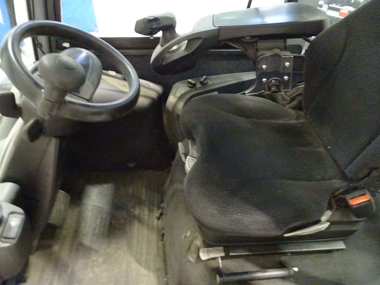 Still RX70-50 - Dízel targonca: 3 kép. Still RX70-50 - Dízel targonca: 3 kép.