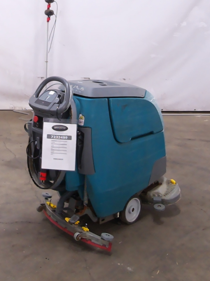 Tennant SCHEUERSAUGMASCHINE - Súrológép: 2 kép. Tennant SCHEUERSAUGMASCHINE - Súrológép: 2 kép.