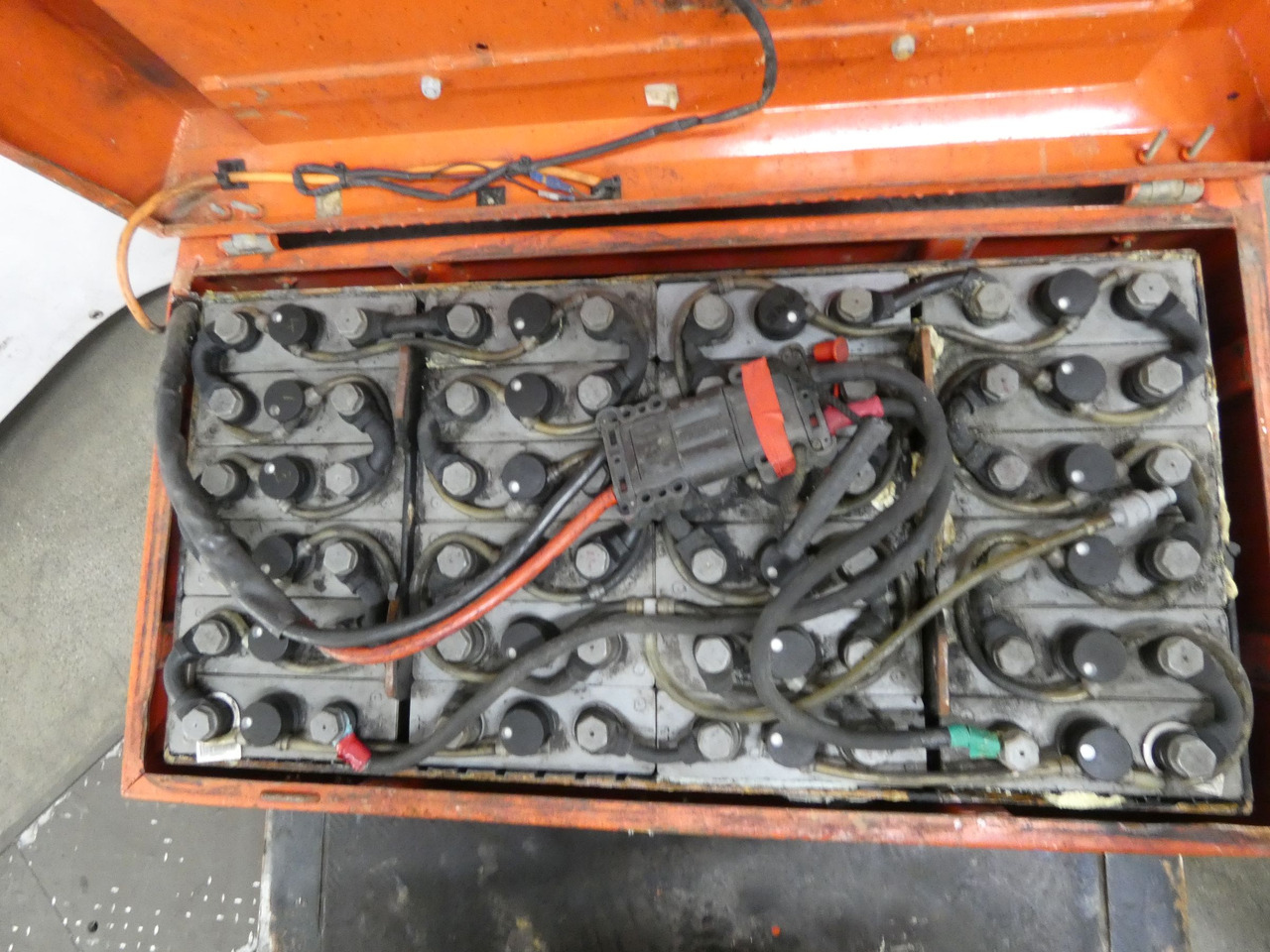 Weitere BRADSHAWT800 - Elektromos vontató: 4 kép. Weitere BRADSHAWT800 - Elektromos vontató: 4 kép.
