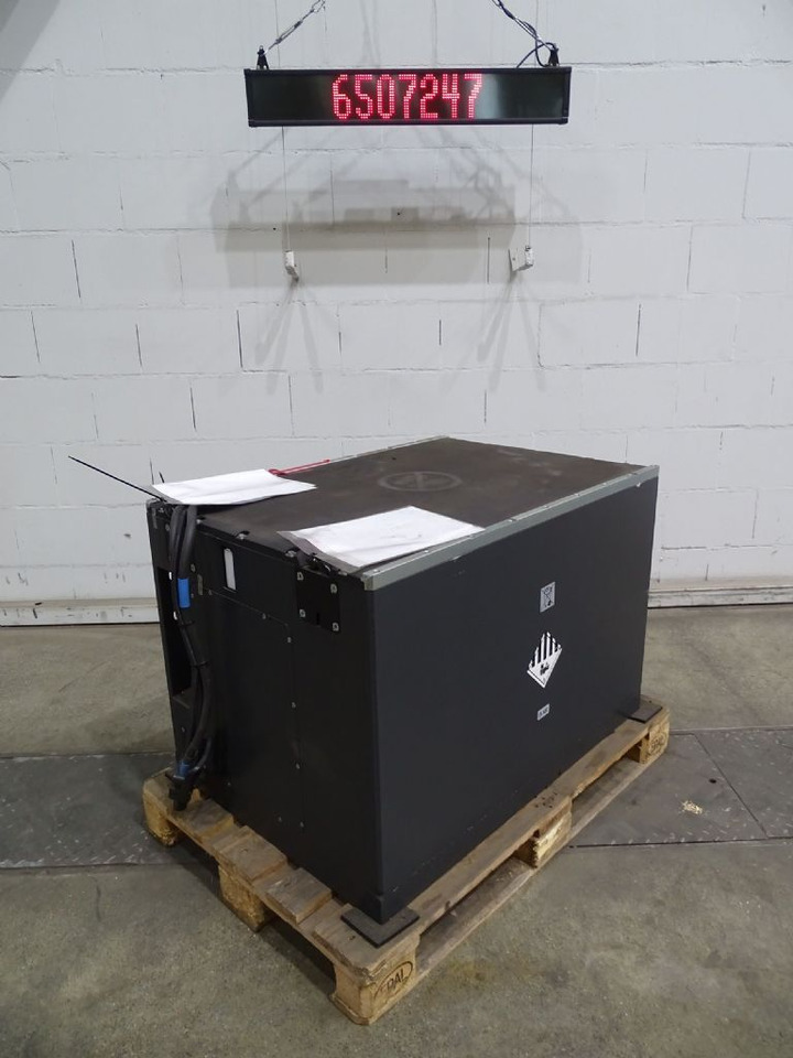 Weitere LI-IONBATTERIE90V - Akkumulátor - Anyagmozgató gép: 1 kép. Weitere LI-IONBATTERIE90V - Akkumulátor - Anyagmozgató gép: 1 kép.