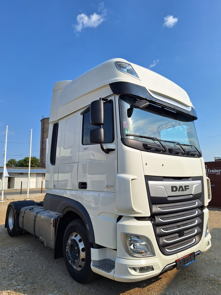DAF XF 480 - Nyergesvontató: 3 kép. DAF XF 480 - Nyergesvontató: 3 kép.