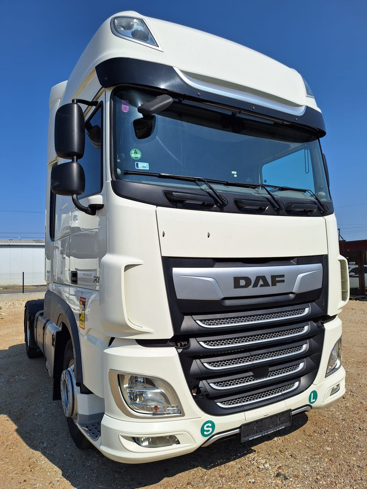 DAF XF 480 - Nyergesvontató: 3 kép. DAF XF 480 - Nyergesvontató: 3 kép.