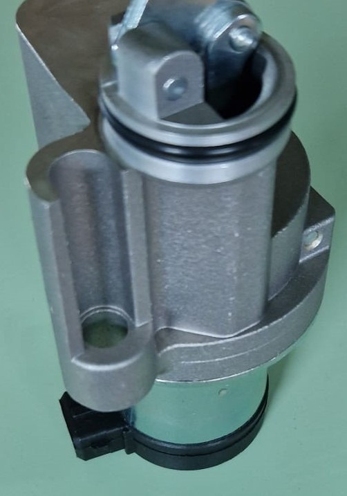 DEUTZ Solenoid 04513018 - Alkatrész - Építőipari gépek: 5 kép. DEUTZ Solenoid 04513018 - Alkatrész - Építőipari gépek: 5 kép.