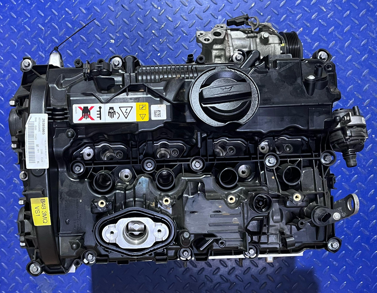 BMW Motor BMW B48B20A Euro 6 - Motor - Teherautó: 3 kép. BMW Motor BMW B48B20A Euro 6 - Motor - Teherautó: 3 kép.