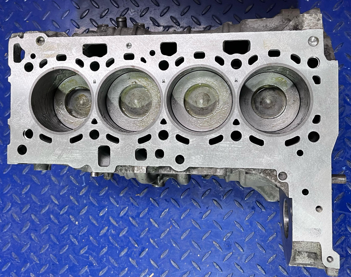 BMW Motor Reconditionat N47D20C Euro 6 - Motor: 3 kép. BMW Motor Reconditionat N47D20C Euro 6 - Motor: 3 kép.