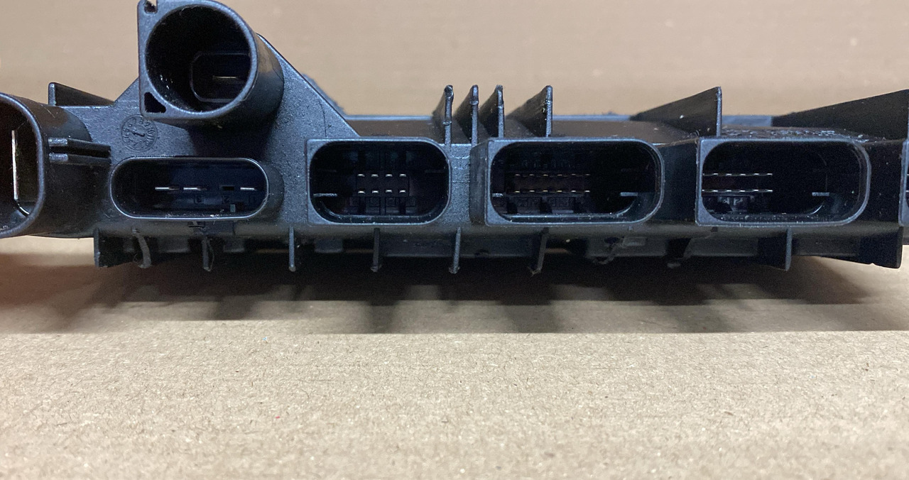 BMW PD8583091 - ECU: 3 kép. BMW PD8583091 - ECU: 3 kép.