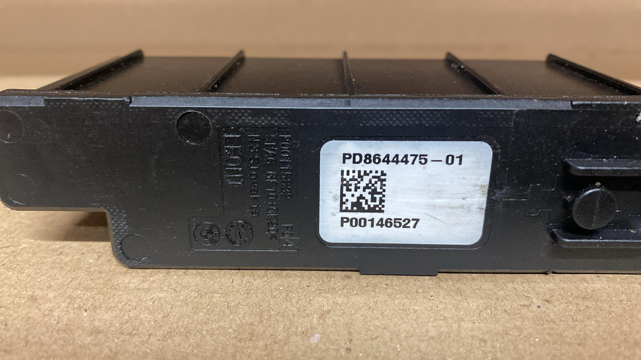 BMW PD8644475 - ECU: 2 kép. BMW PD8644475 - ECU: 2 kép.