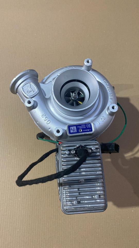 BorgWarner 179315/RE544868 JOHN DEERE - Turbó - Traktor: 1 kép. BorgWarner 179315/RE544868 JOHN DEERE - Turbó - Traktor: 1 kép.