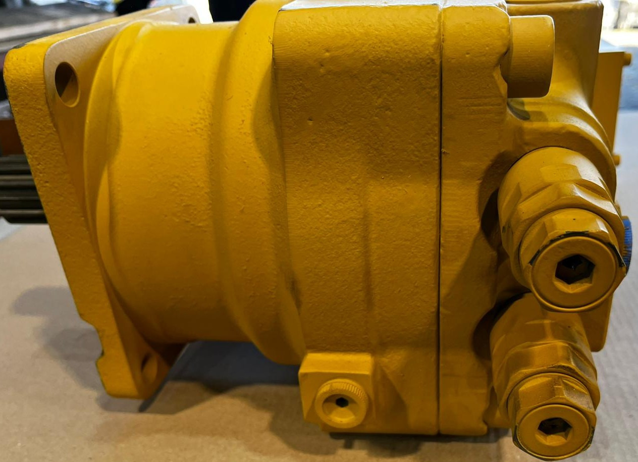 CATERPILLAR 177-2459 Swing Motor Assembly – OEM Caterpillar Hydraulic Motor (324D / 322C-Series) - Hidraulika - Egyéb gépek: 2 kép. CATERPILLAR 177-2459 Swing Motor Assembly – OEM Caterpillar Hydraulic Motor (324D / 322C-Series) - Hidraulika - Egyéb gépek: 2 kép.