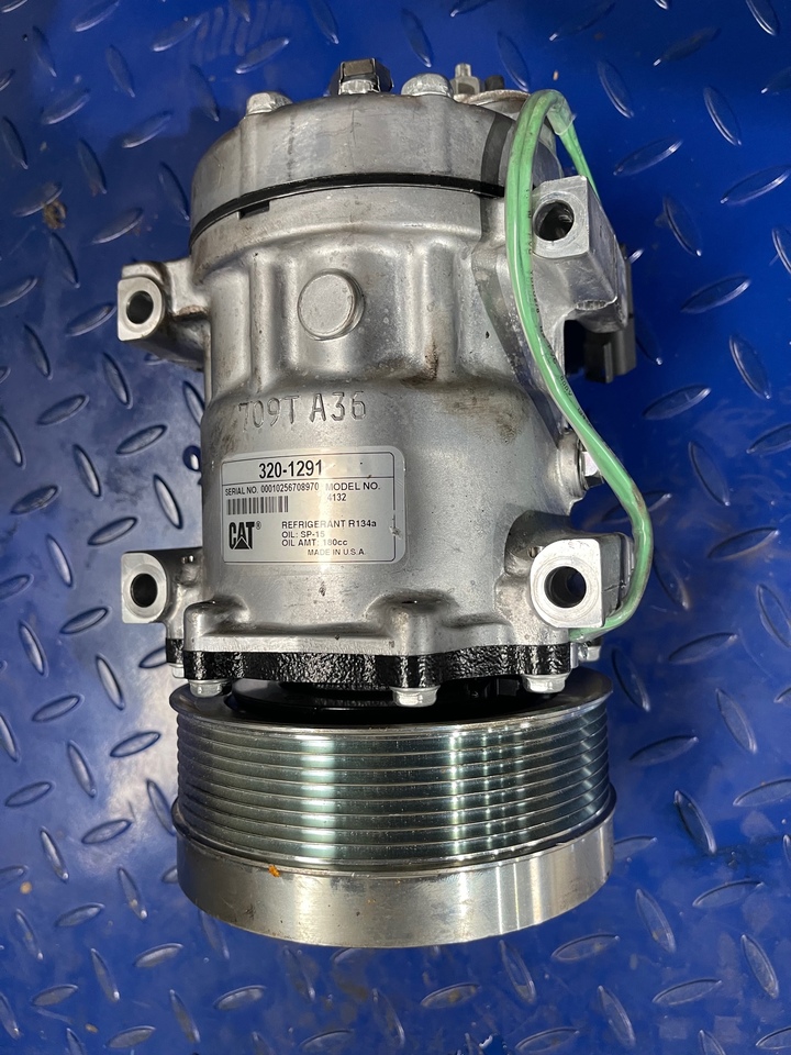 CATERPILLAR AC Clima compressor 320-1291 - Klímakompresszor - Építőipari gépek: 2 kép. CATERPILLAR AC Clima compressor 320-1291 - Klímakompresszor - Építőipari gépek: 2 kép.