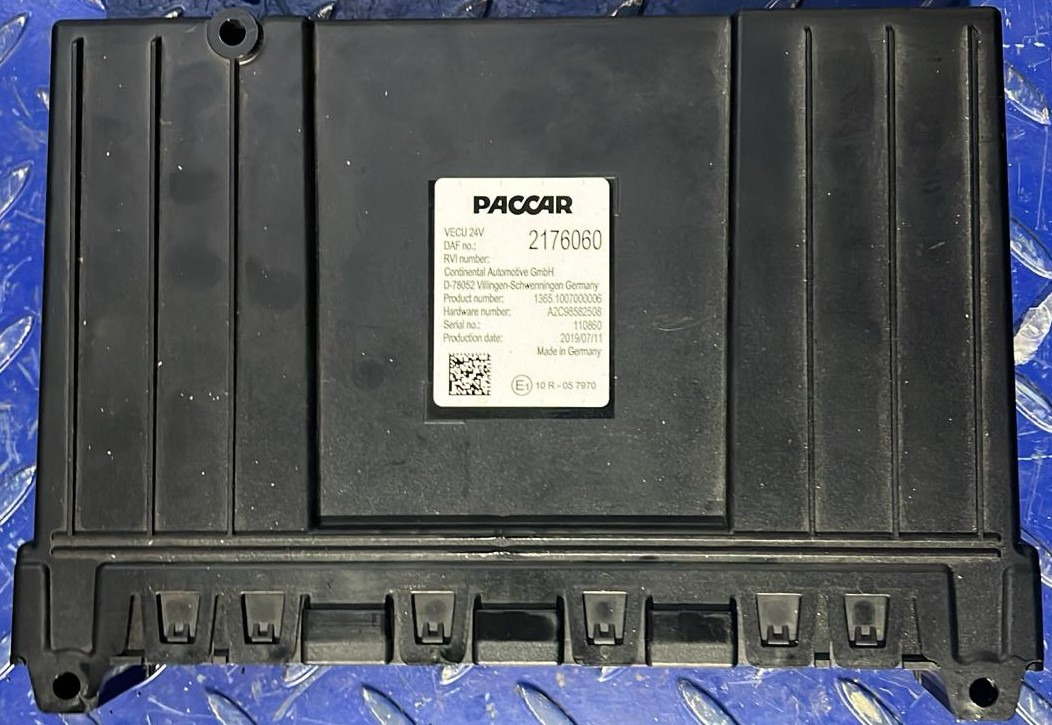 DAF XF CF VECU Control Unit Module 2176060 - ECU: 2 kép. DAF XF CF VECU Control Unit Module 2176060 - ECU: 2 kép.