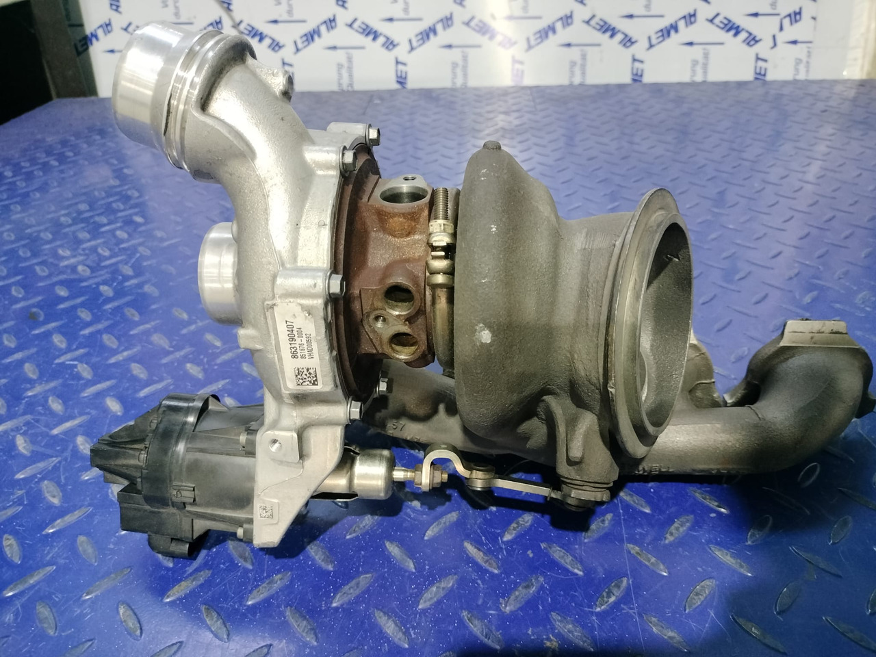 GARRETT 851676 BMW Turbocharger - Turbó - Teherautó: 1 kép. GARRETT 851676 BMW Turbocharger - Turbó - Teherautó: 1 kép.