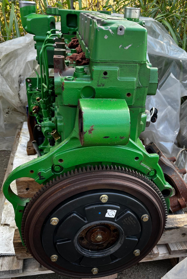 JOHN DEERE 4045H - Motor: 4 kép. JOHN DEERE 4045H - Motor: 4 kép.