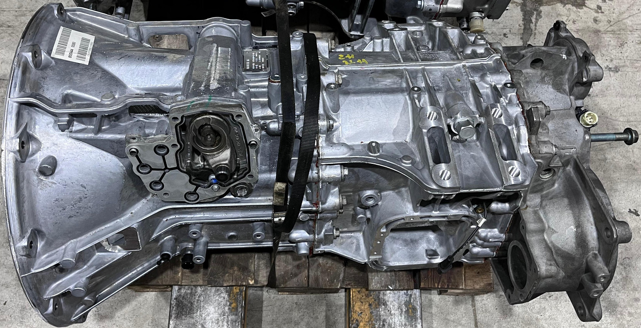 MERCEDES-BENZ Actros Transmission A960 261 0929 - Erőátvitel: 2 kép. MERCEDES-BENZ Actros Transmission A960 261 0929 - Erőátvitel: 2 kép.