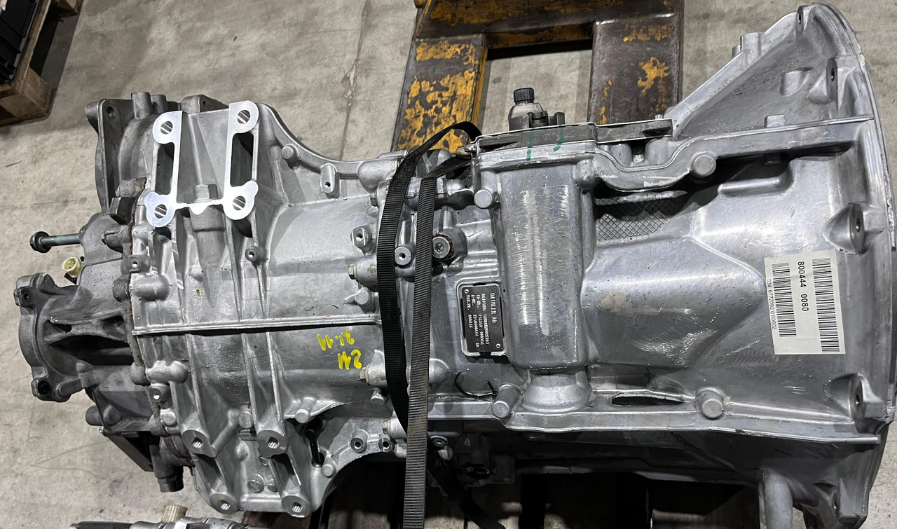MERCEDES-BENZ Actros Transmission A960 261 0929 - Erőátvitel: 3 kép. MERCEDES-BENZ Actros Transmission A960 261 0929 - Erőátvitel: 3 kép.