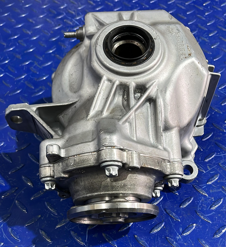 MERCEDES-BENZ Front differential A2213307801 - Differenciálmű: 3 kép. MERCEDES-BENZ Front differential A2213307801 - Differenciálmű: 3 kép.