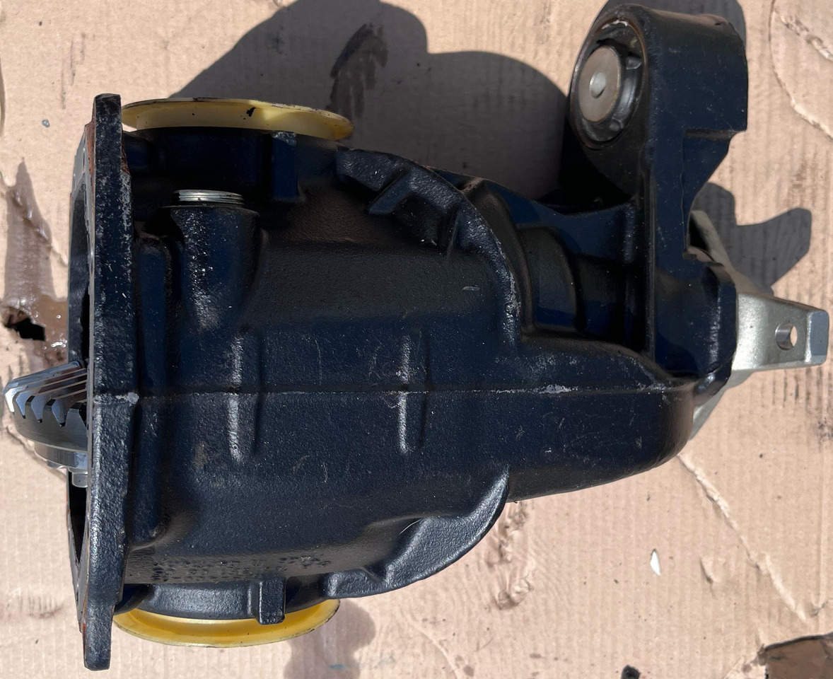 MERCEDES-BENZ Mercedes Benz Rear Axle Differential A1663510605 - Differenciálmű: 1 kép. MERCEDES-BENZ Mercedes Benz Rear Axle Differential A1663510605 - Differenciálmű: 1 kép.