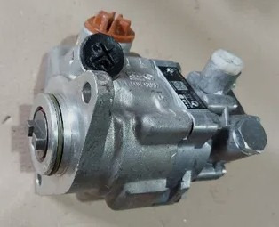MERCEDES-BENZ Servo Pump Actros A0034601980 - Hidraulikus szivattyú - Teherautó: 1 kép. MERCEDES-BENZ Servo Pump Actros A0034601980 - Hidraulikus szivattyú - Teherautó: 1 kép.