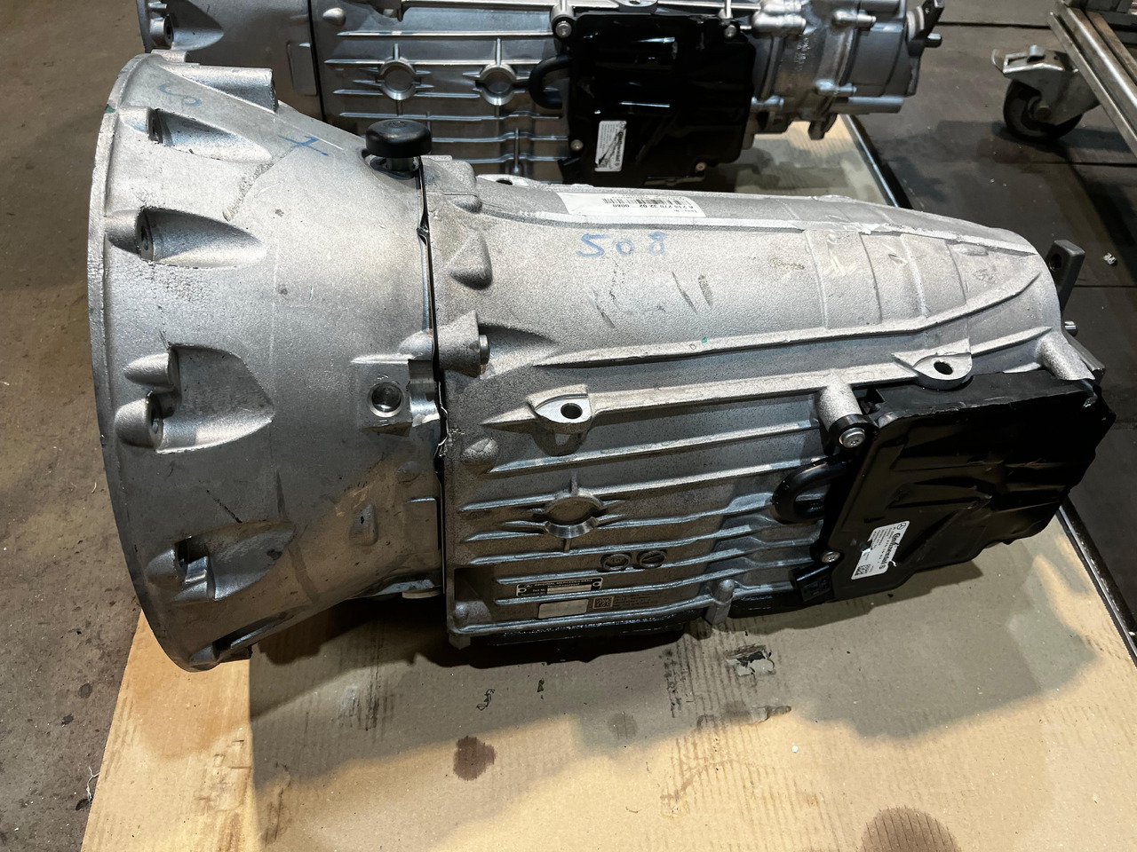 MERCEDES-BENZ Transmission 8G 722.908 Automatic C218 X218 W212 W205 - Erőátvitel: 2 kép. MERCEDES-BENZ Transmission 8G 722.908 Automatic C218 X218 W212 W205 - Erőátvitel: 2 kép.