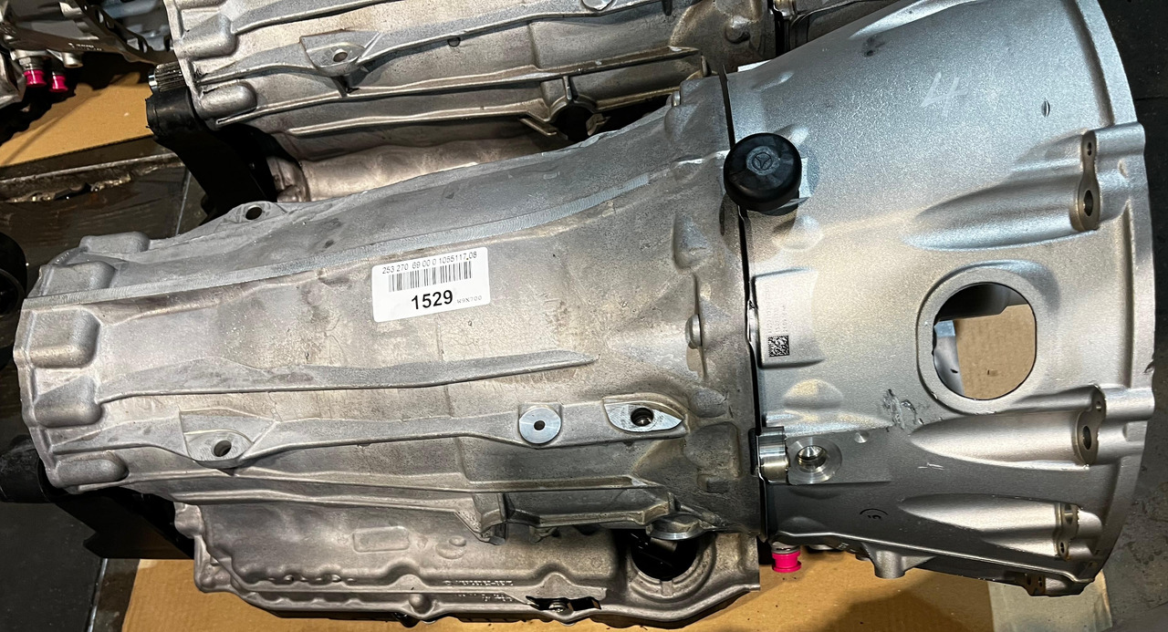 MERCEDES-BENZ Transmission 9G 725 Automatic W205 W213 X253 - Erőátvitel: 2 kép. MERCEDES-BENZ Transmission 9G 725 Automatic W205 W213 X253 - Erőátvitel: 2 kép.