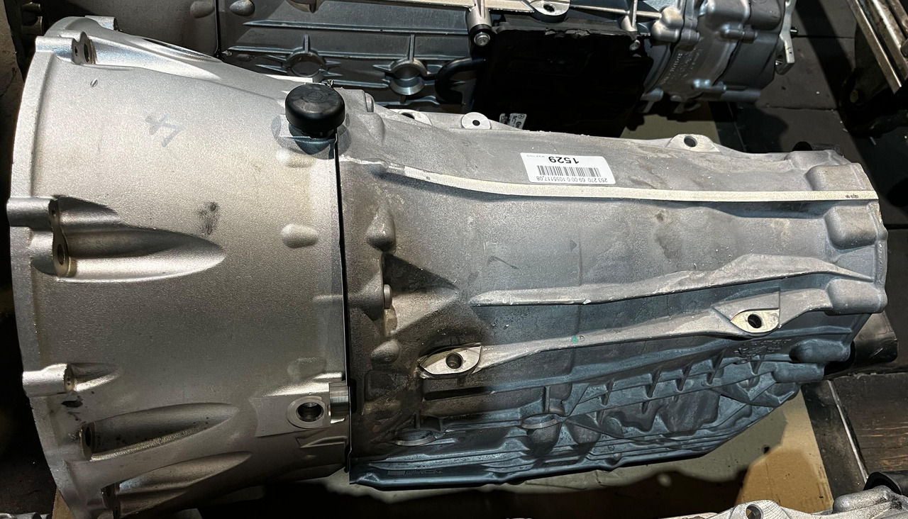 MERCEDES-BENZ Transmission 9G 725 Automatic W205 W213 X253 - Erőátvitel: 3 kép. MERCEDES-BENZ Transmission 9G 725 Automatic W205 W213 X253 - Erőátvitel: 3 kép.