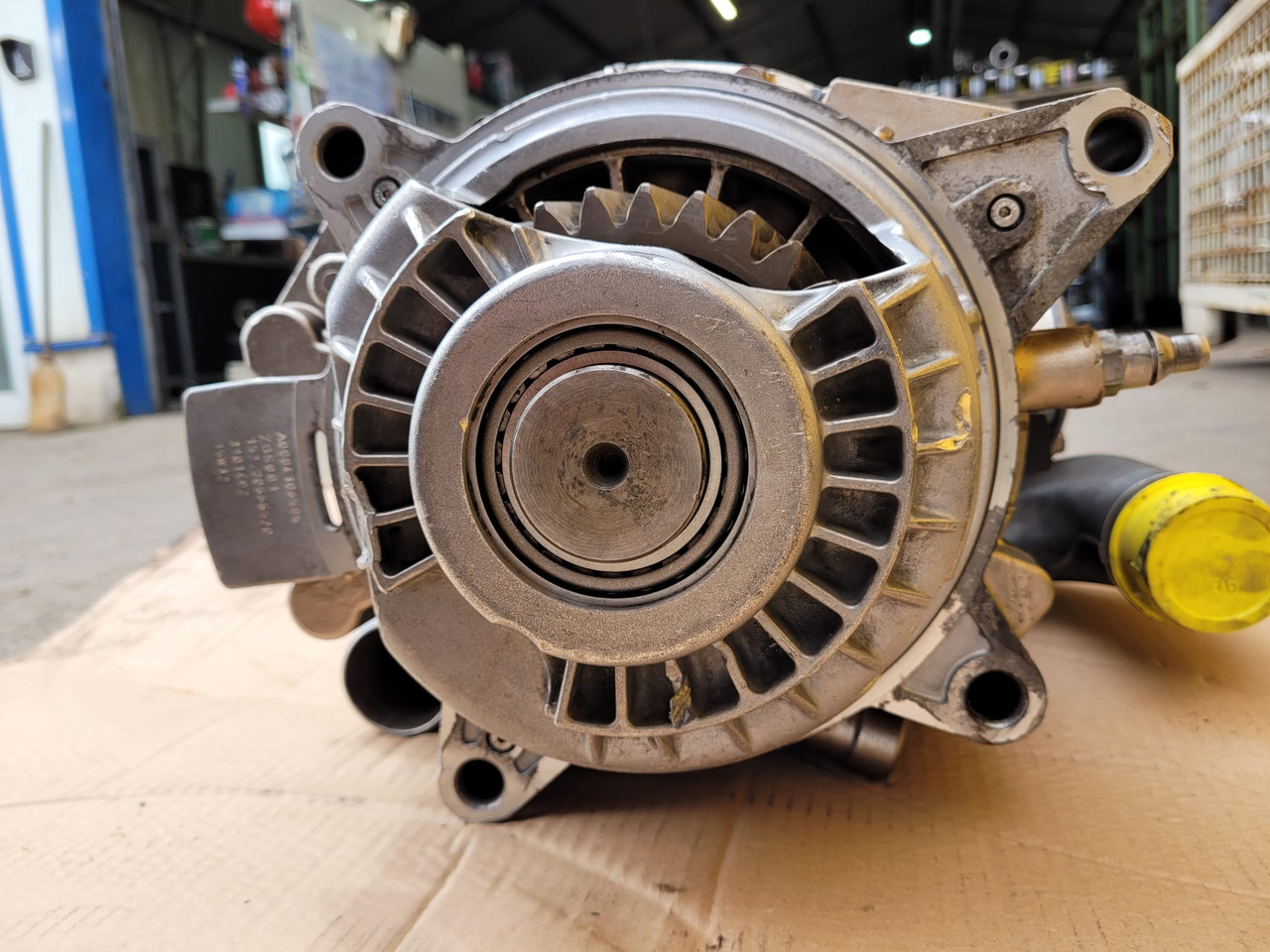 Új Sebességváltó és alkatrészek - Távolsági busz MERCEDES TOURISMO EURO 6 Reconditioned Retarder: 8 kép. Új Sebességváltó és alkatrészek - Távolsági busz MERCEDES TOURISMO EURO 6 Reconditioned Retarder: 8 kép.