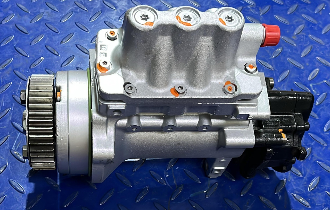 Mercedes Atego Arocs Euro 6 High Pressure Pump OM936 - Üzemanyag szivattyú - Teherautó: 2 kép. Mercedes Atego Arocs Euro 6 High Pressure Pump OM936 - Üzemanyag szivattyú - Teherautó: 2 kép.