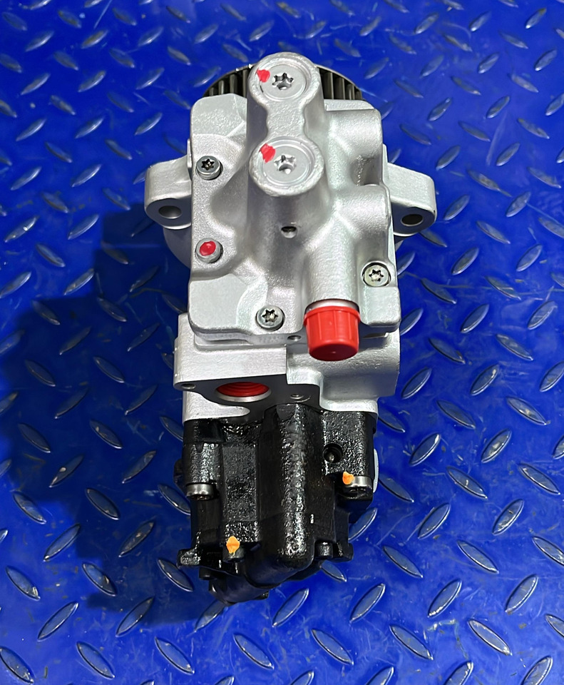 Mercedes Atego OM934 Euro 6 High Pressure Pump OM934 - Üzemanyag szivattyú - Teherautó: 3 kép. Mercedes Atego OM934 Euro 6 High Pressure Pump OM934 - Üzemanyag szivattyú - Teherautó: 3 kép.