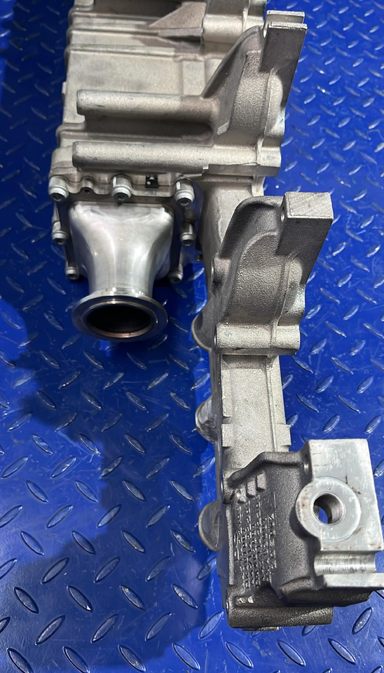 Mercedes Benz EGR ACTROS MP4 A4711406775 - Kipufogórendszer - Teherautó: 4 kép. Mercedes Benz EGR ACTROS MP4 A4711406775 - Kipufogórendszer - Teherautó: 4 kép.