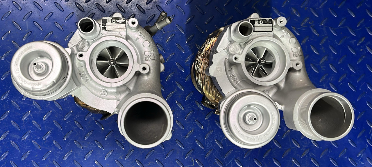 Mercedes Benz M177/M178 A1770905702+A1770905602 - Turbó: 4 kép. Mercedes Benz M177/M178 A1770905702+A1770905602 - Turbó: 4 kép.