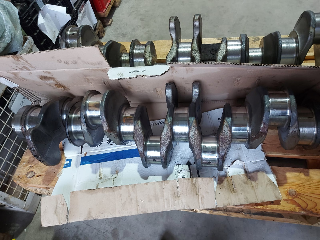 Mercedes Crankshaft OM473 Euro 6 - Főtengely: 2 kép. Mercedes Crankshaft OM473 Euro 6 - Főtengely: 2 kép.