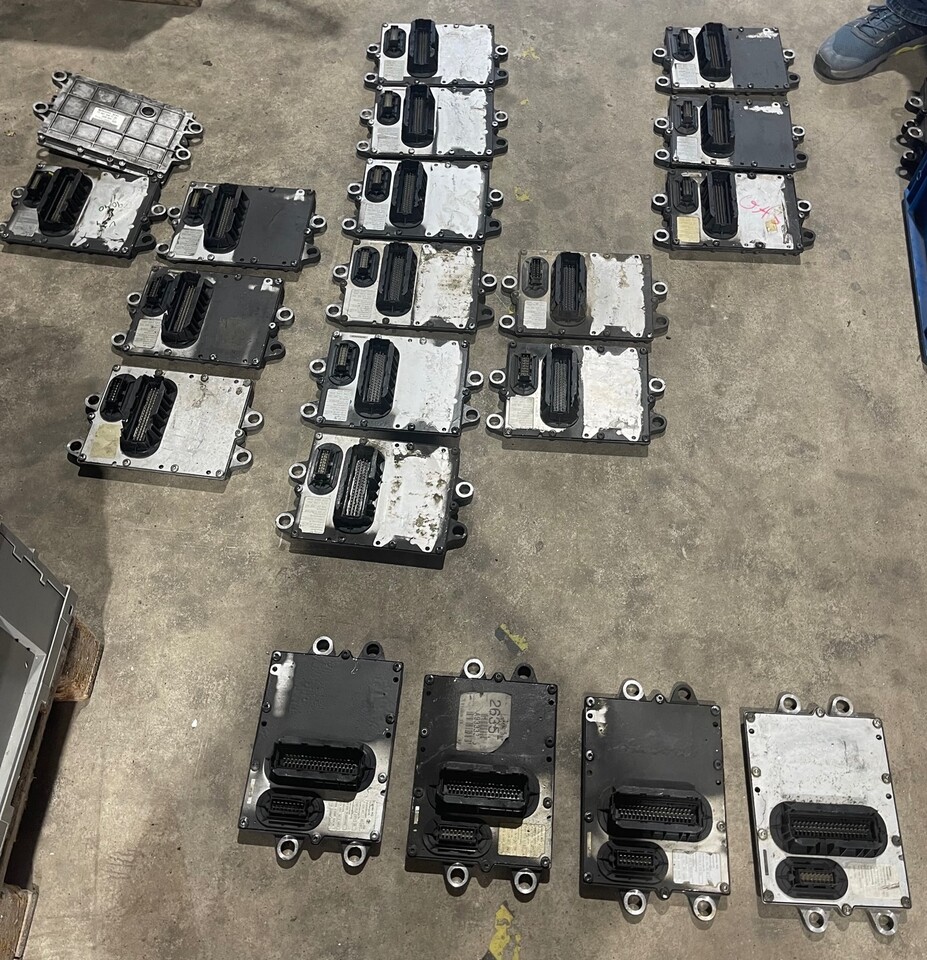 Mercedes PLD ECU A0654471240 - ECU - Teherautó: 1 kép. Mercedes PLD ECU A0654471240 - ECU - Teherautó: 1 kép.