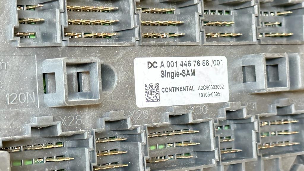 Mercedes Single Sam A0014467658 ASAM - Elektromos rendszer - Teherautó: 2 kép. Mercedes Single Sam A0014467658 ASAM - Elektromos rendszer - Teherautó: 2 kép.