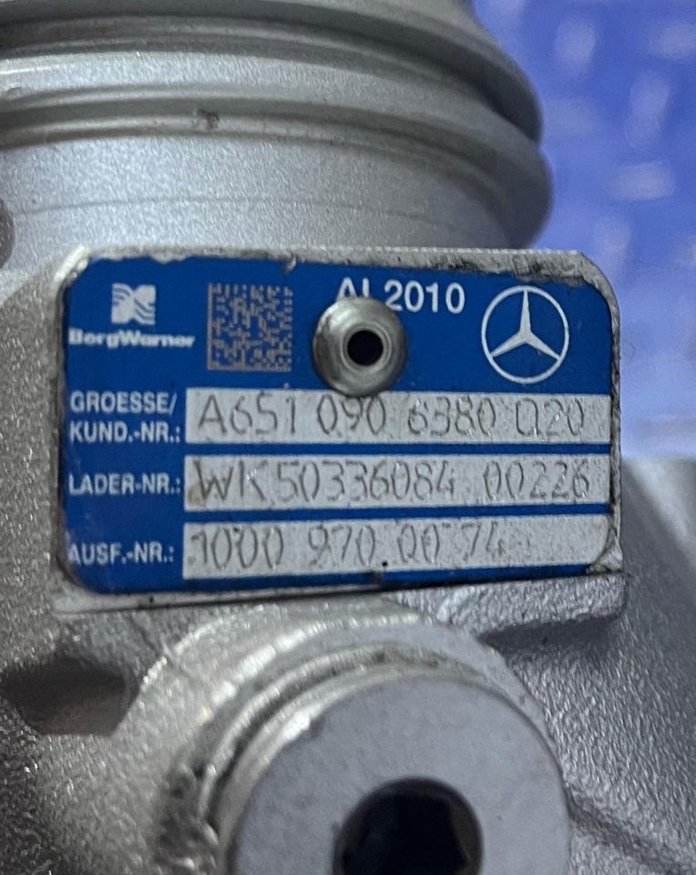 Turbo Mercedes Sprinter 216/316/416/516 CDI BiTurbo Euro 5 - Motor és alkatrészek - Autó: 5 kép. Turbo Mercedes Sprinter 216/316/416/516 CDI BiTurbo Euro 5 - Motor és alkatrészek - Autó: 5 kép.