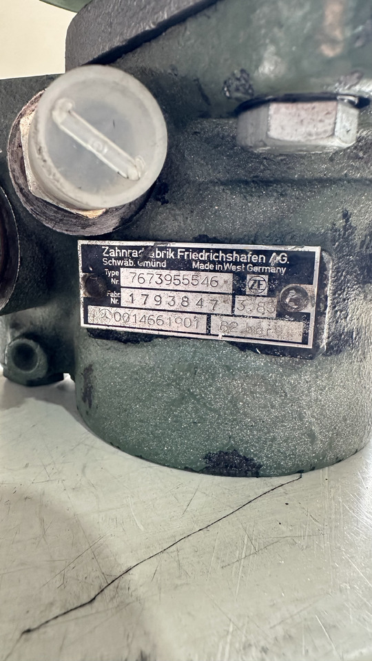 Mercedes Servo Hidraulik Pump 7673955546 - Hidraulikus szivattyú: 1 kép. Mercedes Servo Hidraulik Pump 7673955546 - Hidraulikus szivattyú: 1 kép.