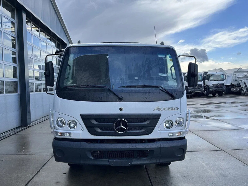 Mercedes-Benz Accelo 815 4x2 Garbage Compactor (2 units) Accelo 815 4x2 Garbage Compactor (2 units) - Szemetesautó: 4 kép. Mercedes-Benz Accelo 815 4x2 Garbage Compactor (2 units) Accelo 815 4x2 Garbage Compactor (2 units) - Szemetesautó: 4 kép.