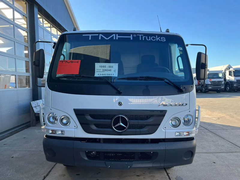 Mercedes-Benz Accelo 915 4x2 Flatbed with dropsides - Platós teherautó: 4 kép. Mercedes-Benz Accelo 915 4x2 Flatbed with dropsides - Platós teherautó: 4 kép.