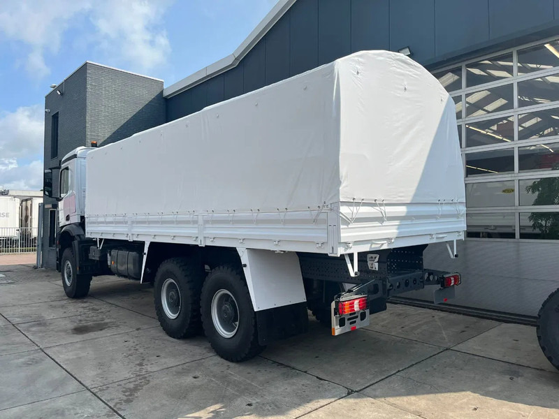 Mercedes-Benz Arocs 3340 A 6x6 Cargo Truck - Ponyvás teherautó: 3 kép. Mercedes-Benz Arocs 3340 A 6x6 Cargo Truck - Ponyvás teherautó: 3 kép.