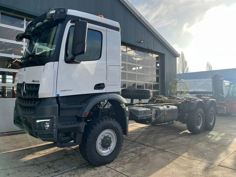 Mercedes-Benz Arocs 3340 A 6x6 Chassis cabin - Alvaz teherautó: 1 kép. Mercedes-Benz Arocs 3340 A 6x6 Chassis cabin - Alvaz teherautó: 1 kép.