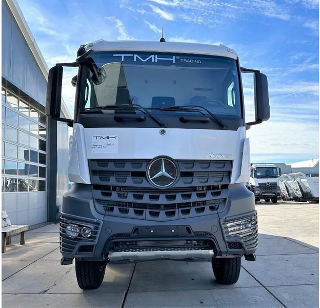 Mercedes-Benz Arocs 4140 K 8x4 Meiller Tipper - Billenőplatós teherautó: 5 kép. Mercedes-Benz Arocs 4140 K 8x4 Meiller Tipper - Billenőplatós teherautó: 5 kép.