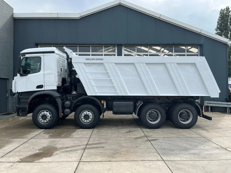 Mercedes-Benz Arocs 4140 K 8x4 Meiller tipper (15 units) - Billenőplatós teherautó: 2 kép. Mercedes-Benz Arocs 4140 K 8x4 Meiller tipper (15 units) - Billenőplatós teherautó: 2 kép.