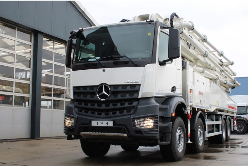 Mercedes-Benz Arocs 4840 8x4 Sany SY56 Concrete pump Build by Putzmeister - Betonpumpa: 1 kép. Mercedes-Benz Arocs 4840 8x4 Sany SY56 Concrete pump Build by Putzmeister - Betonpumpa: 1 kép.